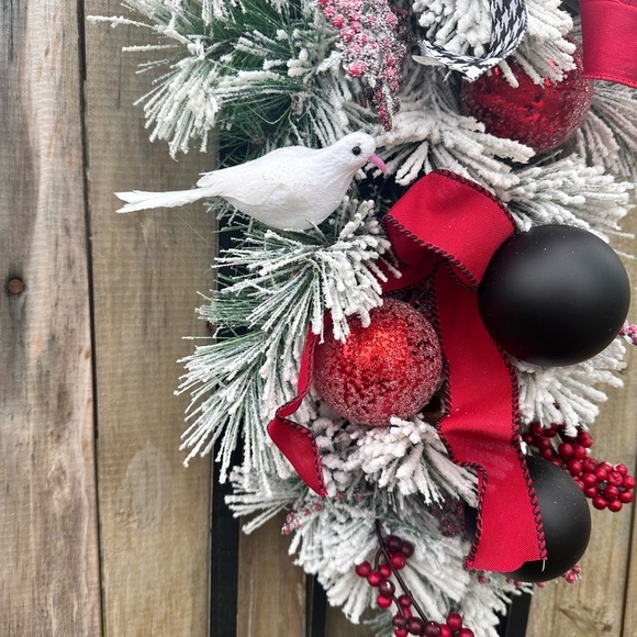 Festive Red and Black Holiday Swag - Picture 3 of 11